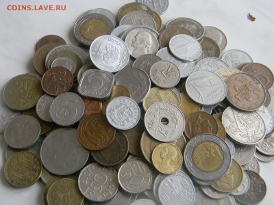 200 иностранных монет. - DSCN2651