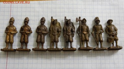 Солдатики из киндер-сюрприза, 8 шт. - DSC04050.JPG