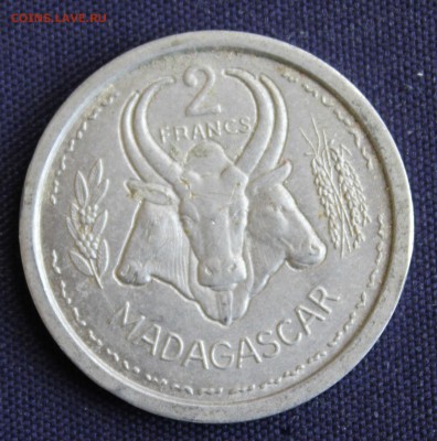 С 1 руб. ФРАНЦ. МАДАГАСКАР 2 франка 1948г.БЫКИ до 10.03.15г. - IMG_4217.JPG