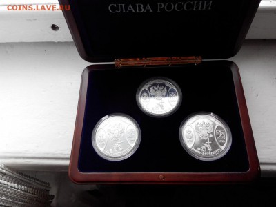 300 лет Санкт-Петербургу Серебро 3 настольные медали(футляр) - 13