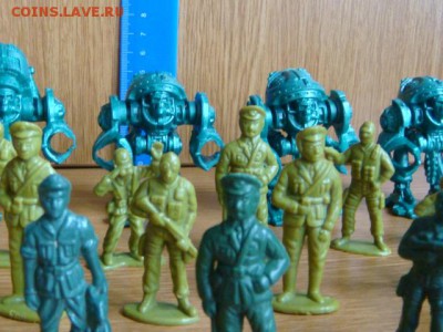 Игрушки из "сундука" - DSC00093.JPG