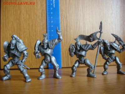 Игрушки из "сундука" - DSC00102.JPG