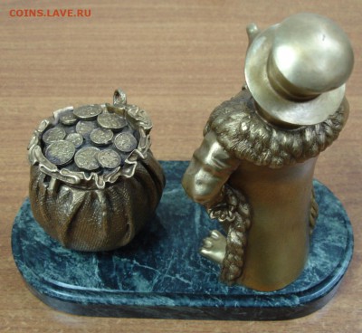 Статуэтка Денежный крот-банкир(бронза) до 22-00 19.04.15 г. - DSC07748.JPG