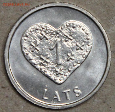 1 лат Латвия 2011 Пряничное сердце UNC до 22.04 - IMG_3904.JPG