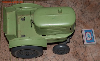 Антикварная игрушка трактор - DSC_0283.JPG