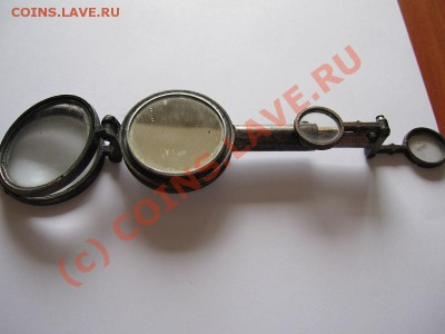 Складной бинокль-компас конец 19 нач 20в да 02.07.2010 21.00 - kompas4.JPG