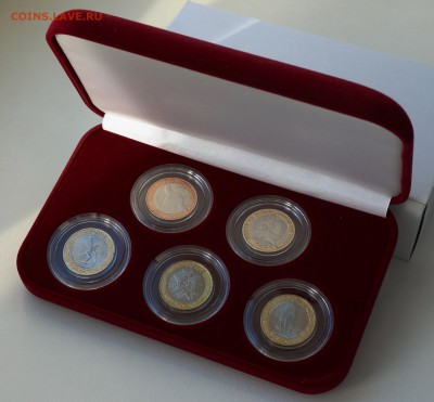 АВТОРСКИЕ ПЛАНШЕТЫ 70 ЛЕТ ПОБЕДЫ, СОЧИ, МАГНИТЫ, БРЕЛКИ - Победа 5 монет в футляре1