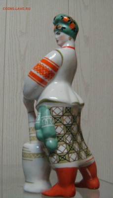 Фарфоровая статуетка "Солоха",Киев,СССР - DSC01338.JPG