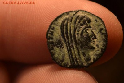 Рим.Константин Великий 306-337.Посмертный чекан - CSC_0762 (2).JPG