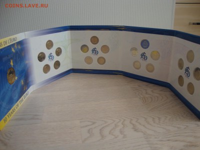 набор 10 лет евро 2009, официальный набор Сан Марино 2008 - набор 10 лет евро (4).JPG