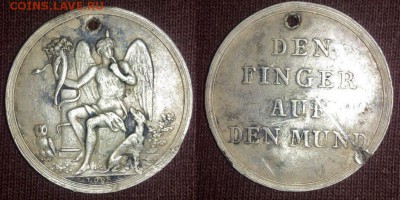 Жетон den finger auf den mund - hhHNDzZVbWo