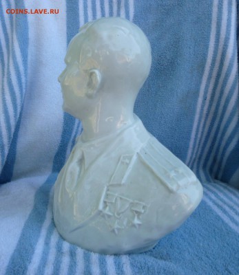 Бюст Юрия Гагарина, 1960-е гг. фарфор - P1020671.JPG
