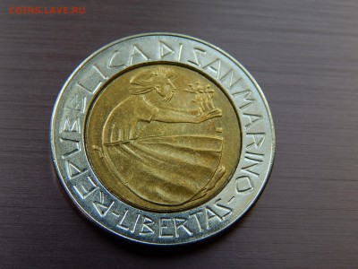 САН МАРИНО 500 лир 1985г (би-метал) - DSCN4098.JPG