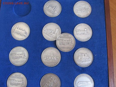 комплект старые паровозы в коробке серебро - IMG_1289.JPG
