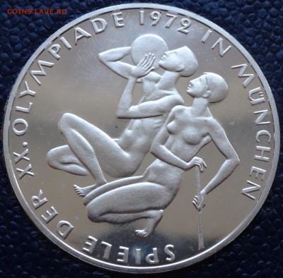 ФРГ 10 марок 1972 г. в планшетке спортсмены 2 шт и стадион - DSC02686.JPG