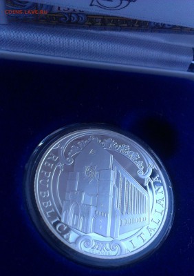 С 200р. Италия 5 евро 2010 proof 26.09 - IMAG2241