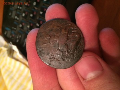 2копейки 1763 года перечеркан из 4х копеек, вопрос - image