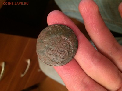 2копейки 1763 года перечеркан из 4х копеек, вопрос - image