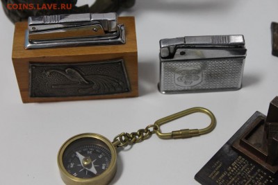 Подстаканник,фотоаппарат,зажигалки.компас,статуэтки - IMG_1076.JPG