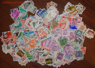 550 иностранных почт. марок. До 07.09.10 21.00 по мск. - 550 марок.JPG