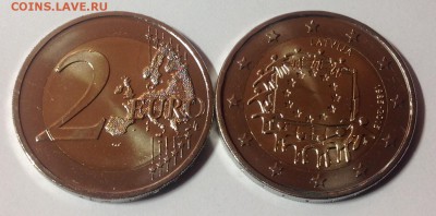 Монеты евро и других стран Европы и мира. - 2 евро Латвия 2015 30 лет флагу ЕС.JPG