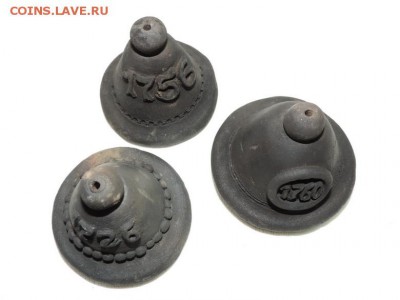 КОЛОКОЛЬЧИКИ ИЗ ЧЁРНОКЕРАМИКИ с датами - DSCN2828