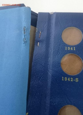 На первом развороте - обложка открепилась(((... Но реально починить с использованием степплера или супер-клея... - DSC_0219.JPG