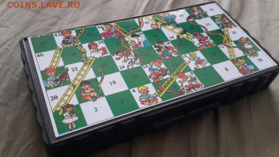 Настольная игра- шахматы и др. (2 в 1), новая. до 19.12.15 - настольная игра  (2шт)