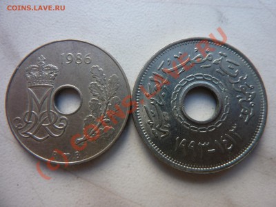 С дырочками Дания 25 ере, Египет-25 пиастр до 25.09.в 22-00 - P1030858_picnik