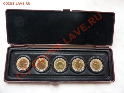 Красная книга 1993 г. в Подарочном футляре до 29.09.10 в 22 - MEMO0002