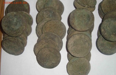 клад в 300 пятаков от 1758 до 1789гг.Оценка - 20
