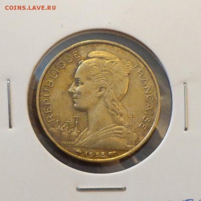 ФРАНЦ. МАДАГАСКАР - 20 франков 1953 до 17.01, 22.00 - Фр. Мадагаскар 20 франков.1