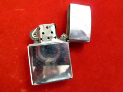 Zippo - hKJWcfnlrLw