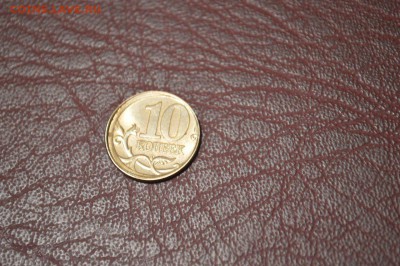 10 копеек 2005 с-п чекан вне кольца, оценка - 9Ga9Jz5jvkA[1]