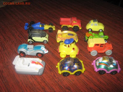 Машинки из " Киндер-сюрприза" 12 штук. до 3 02 2016 - IMG_2996.JPG