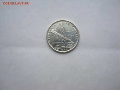 20 эскудо Португалия 1966 г серебро по фиксу - IMG_2600[1].JPG