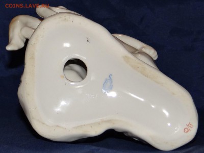 Статуэтка фарфор юный пограничник с овчаркой до 18,03,2016 г - DSC05986.JPG