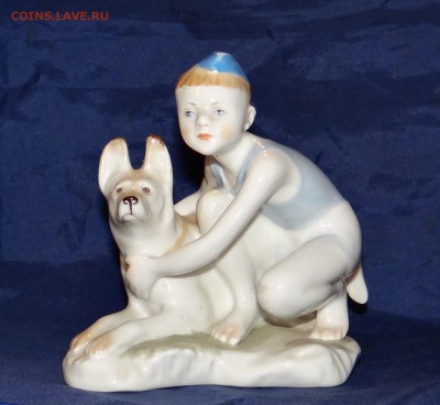 Статуэтка фарфор юный пограничник с овчаркой до 18,03,2016 г - DSC05983.JPG