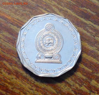 ШРИ-ЛАНКА - 10р многоугольная до 20.03, 22.00 - Шри-ланка 10 рупий 2009_1