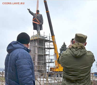 Снесли самый большой памятник Ленину на Украине! - image