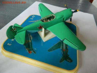 Истребитель Ла-5 масштабная модель СССР металл 1:72 - DSCN7355.JPG
