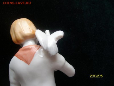 Статуэтка.Пионерка с голубями.ЛФЗ.1960-г.Помощь в Оценке.. - дев.3.JPG