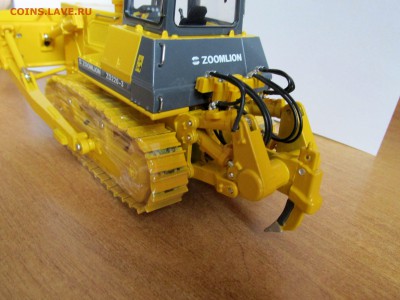 Модель 1:35 бульдозер ZOOMLION до 11.04.2016 - 4.JPG