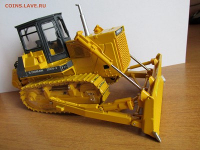 Модель 1:35 бульдозер ZOOMLION до 11.04.2016 - 9.JPG