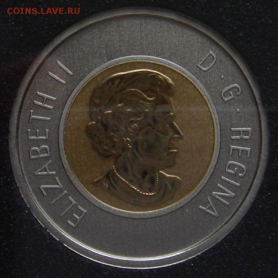 Монеты с изображением волков - Canada  2 dollars 2012 02.JPG