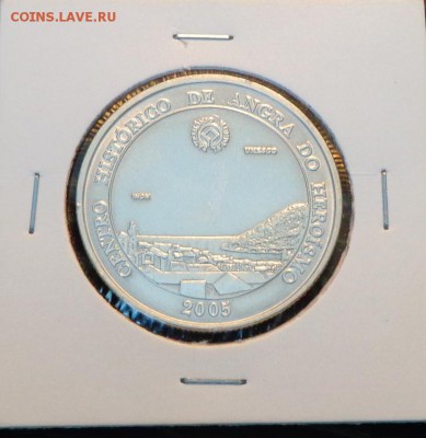 ПОРТУГАЛИЯ - 5 евро Исторический центр АНГРА до 15.04, 22.00 - Португалия 5 е 2005 Историч. центр Ангра
