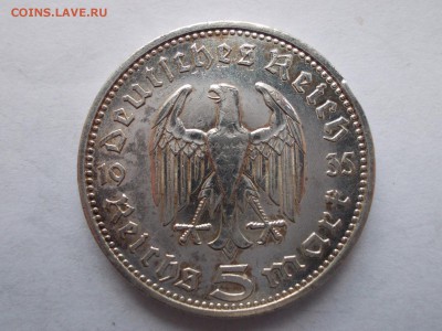 Десять монет по 5 марок (Германия 1935 г., двор А) - DSCN0010.JPG