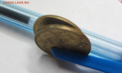 10 копеек 2004 года с гладким гуртом. - 4