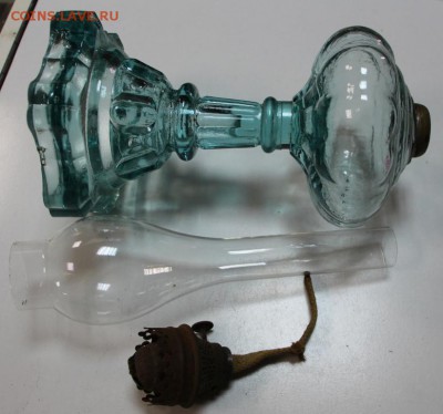 Лампа керосиновая, синее стекло.  ********** 3,05,16 в 22,00 - 28,04 013
