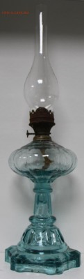 Лампа керосиновая, синее стекло.  ********** 3,05,16 в 22,00 - 28,04 011